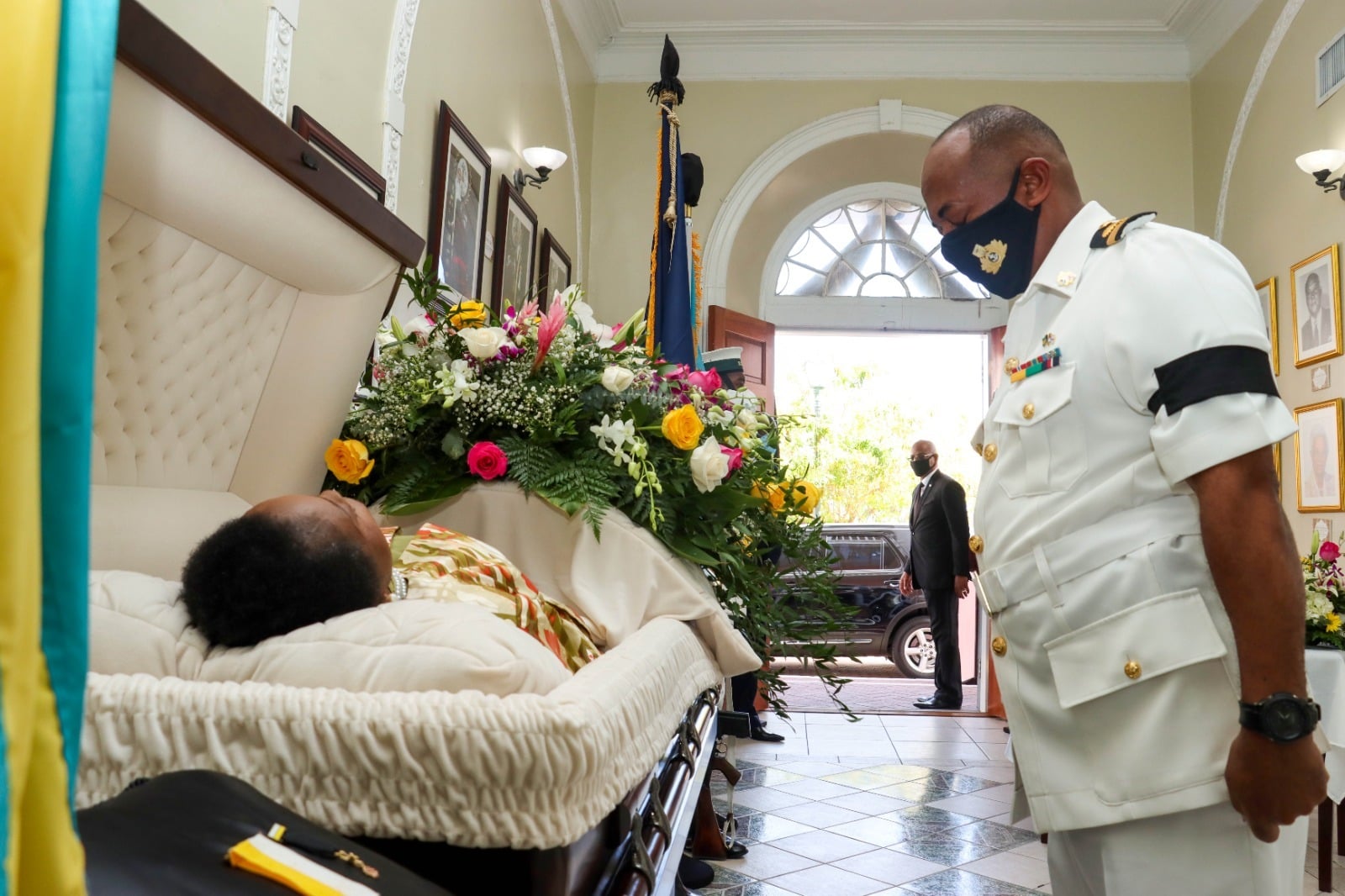 COMMANDER DEFENCE FORCE PAYS FINAL RESPECTS TO LATE SENATOR